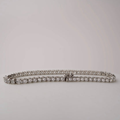 テニスブレスレット　PT900  5.55ct 18cm