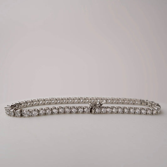 テニスブレスレット　PT900  5.55ct 18cm
