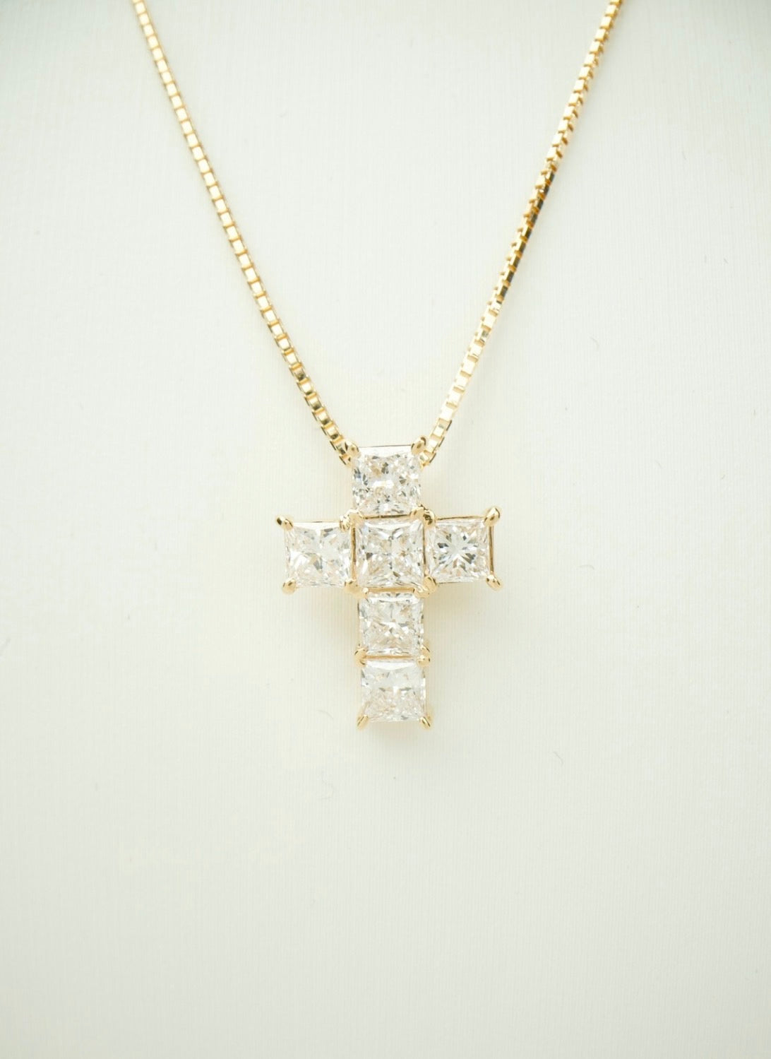 クロスペンダント　K18 1.01ct 50cm