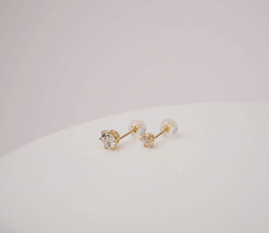 イヤリング　K18  0.3ct ×2